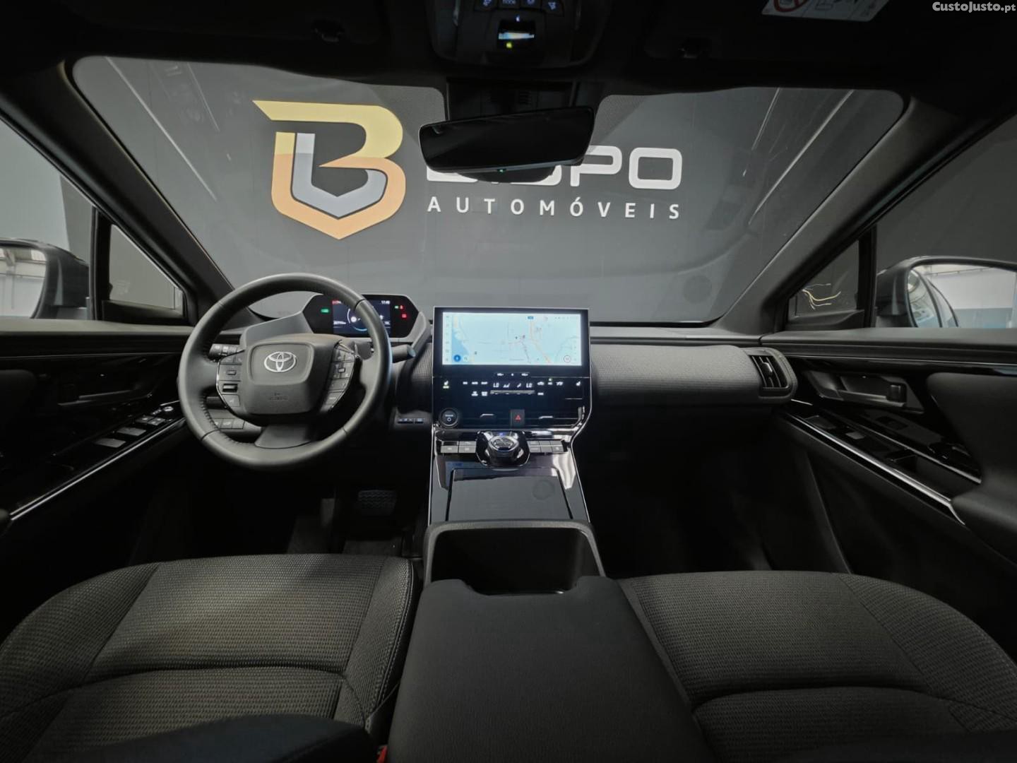 Toyota bZ4X 71,4 kWh Exclusive — fotografia 4