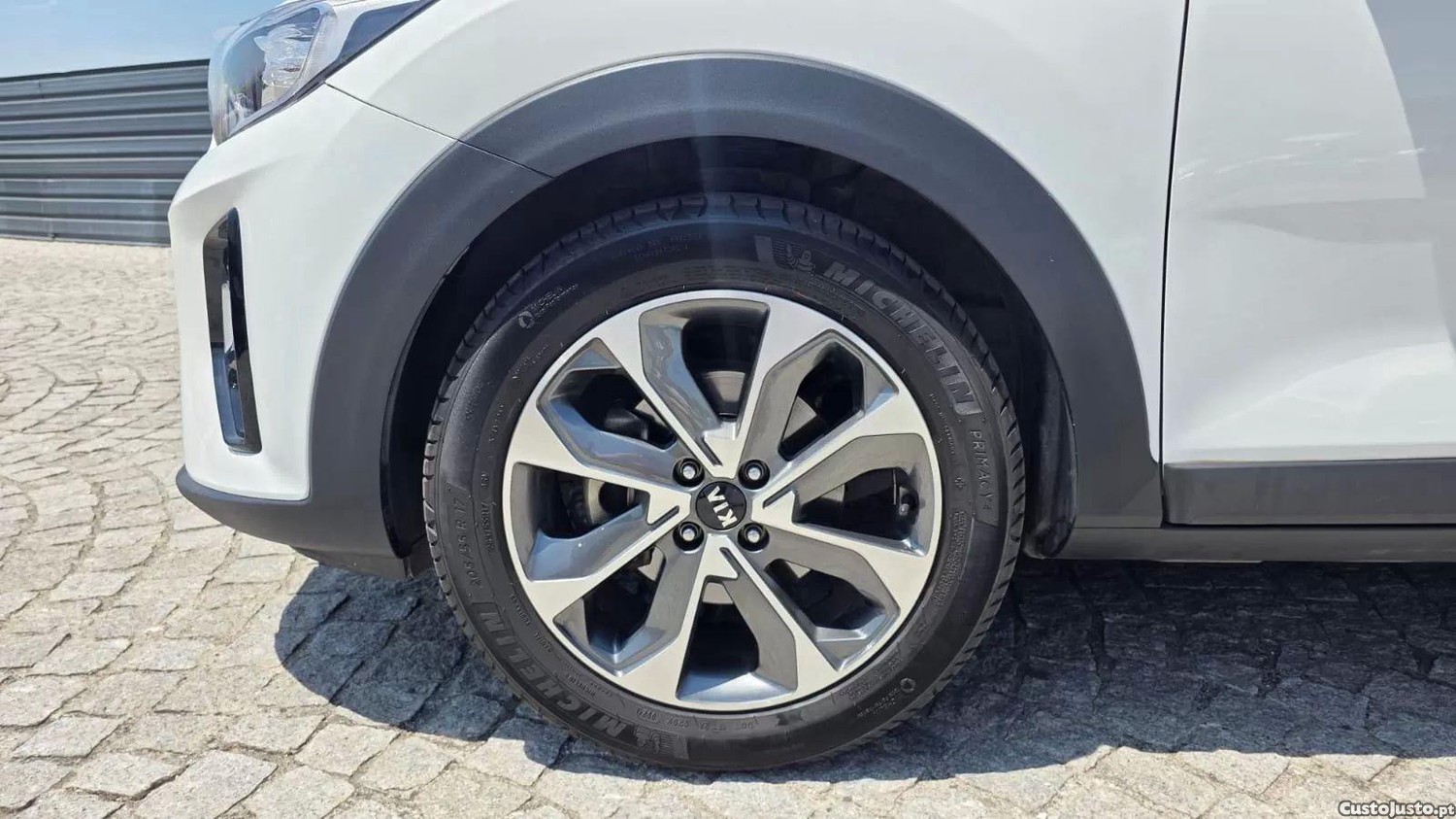 Kia Stonic 1.0 t-gdi - 120 cv — fotografia 11