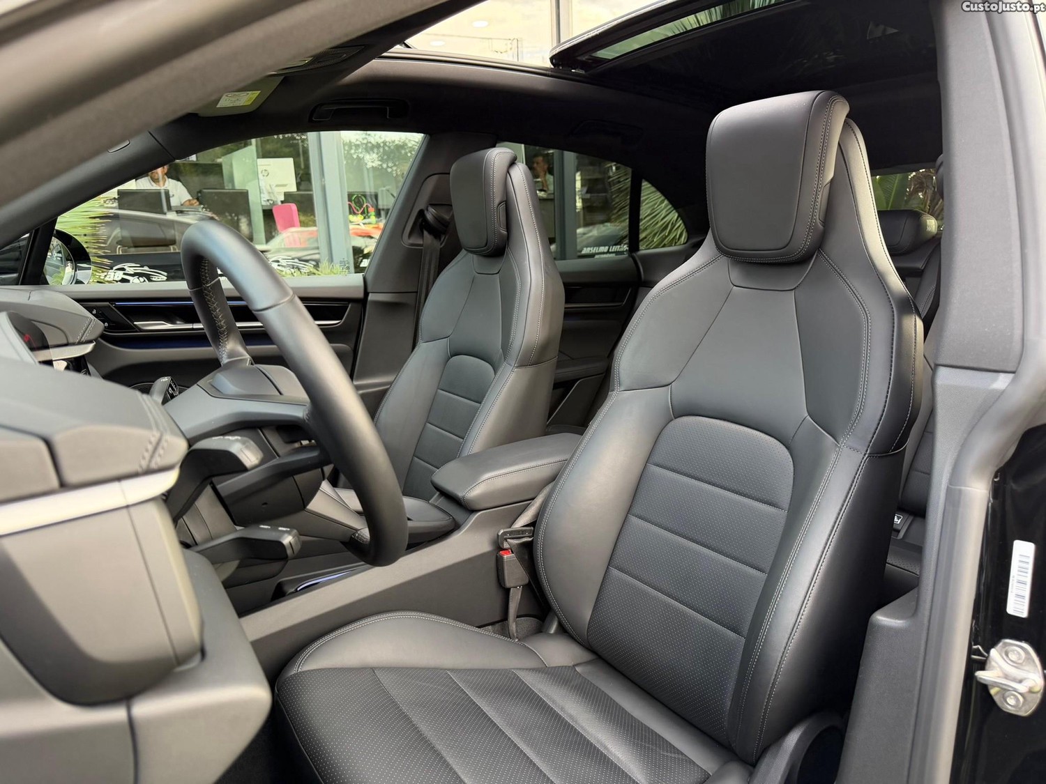 Porsche Macan Electric 4 — fotografia 13