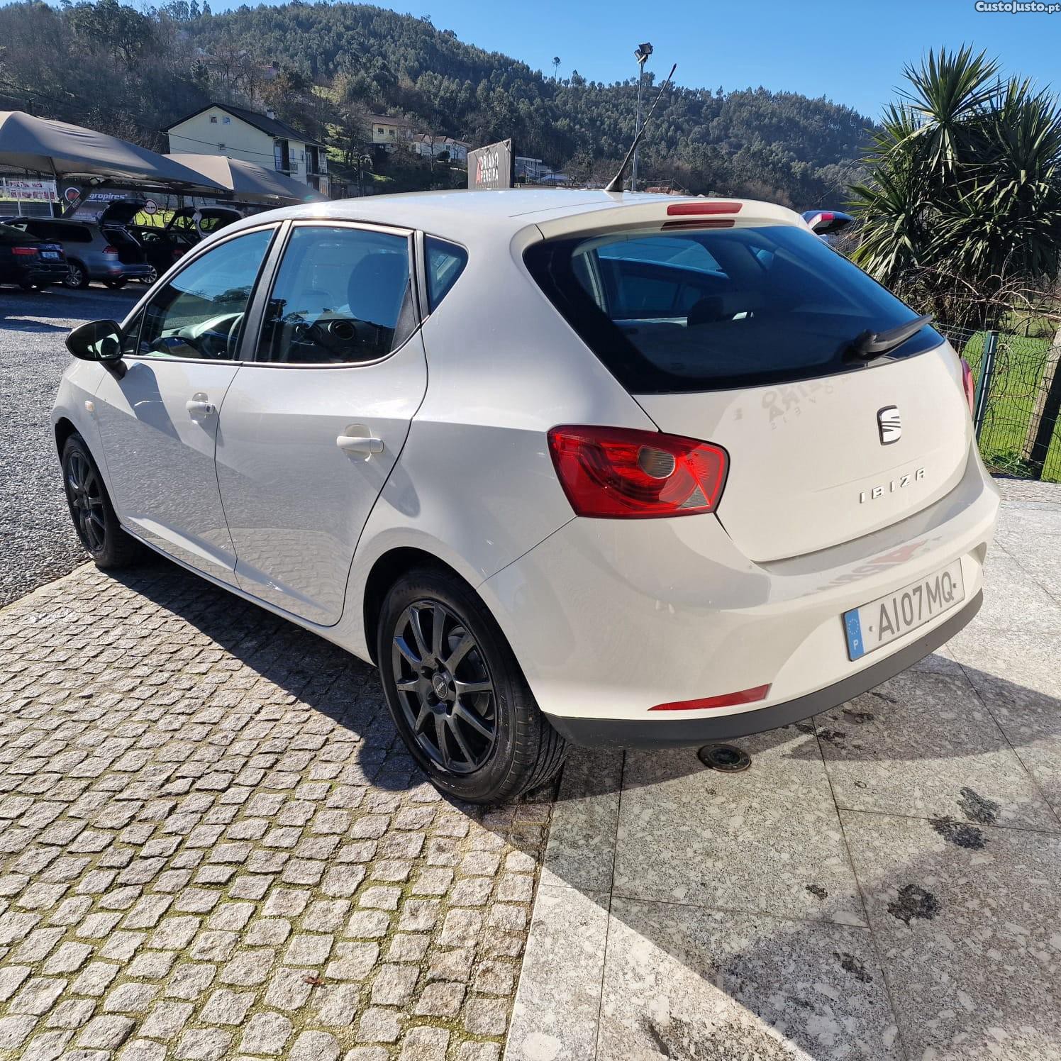 SEAT Ibiza 1.2 12V Style — fotografia 23