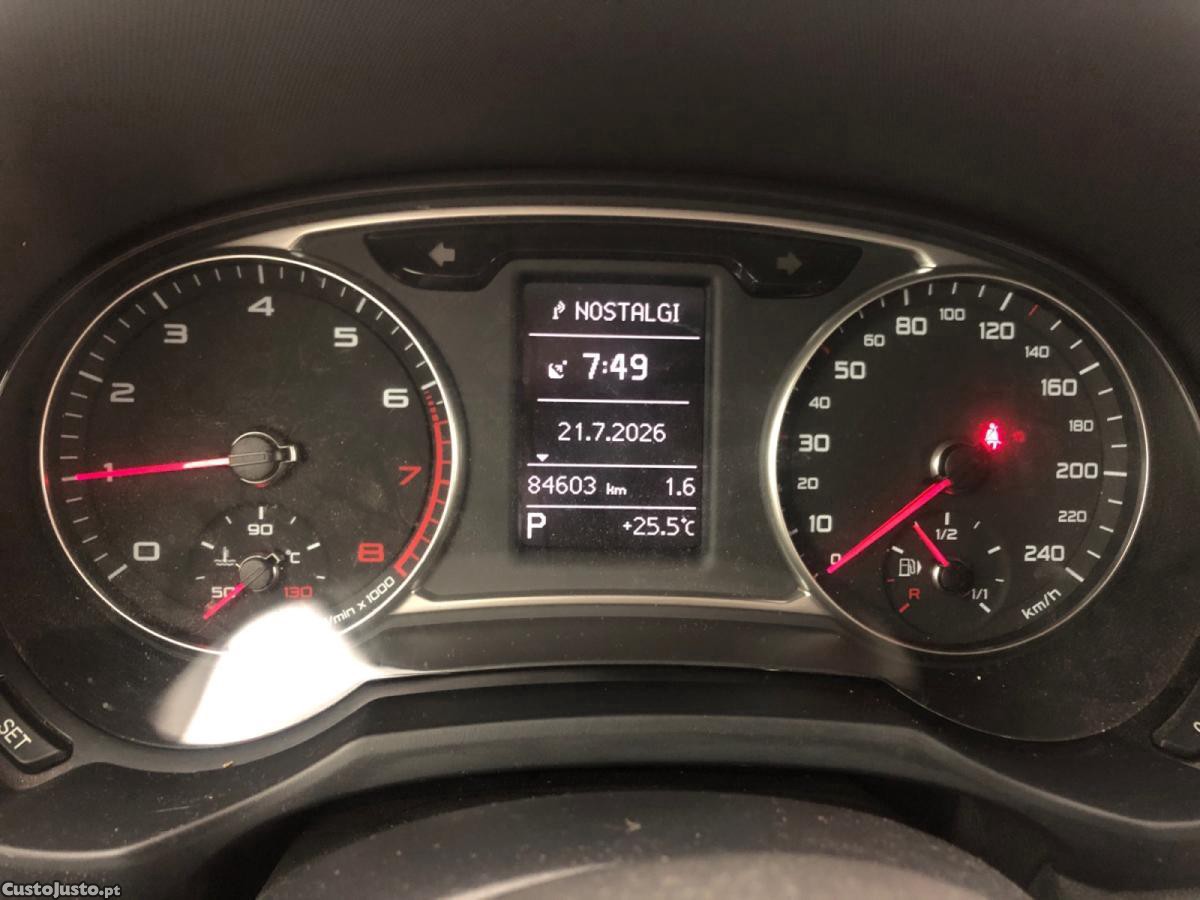 Audi A1 Sportback 1.0 TFSI ultra S tronicAmbition — fotografia 4