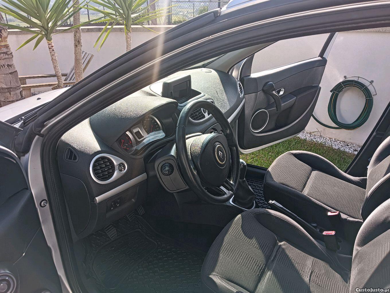 Renault Clio 1.5 dci — fotografia 7
