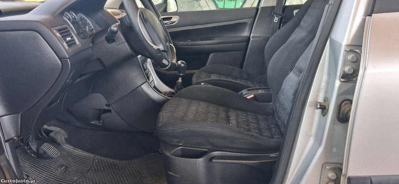 Peugeot 307 1.4 Hdi — fotografia 2