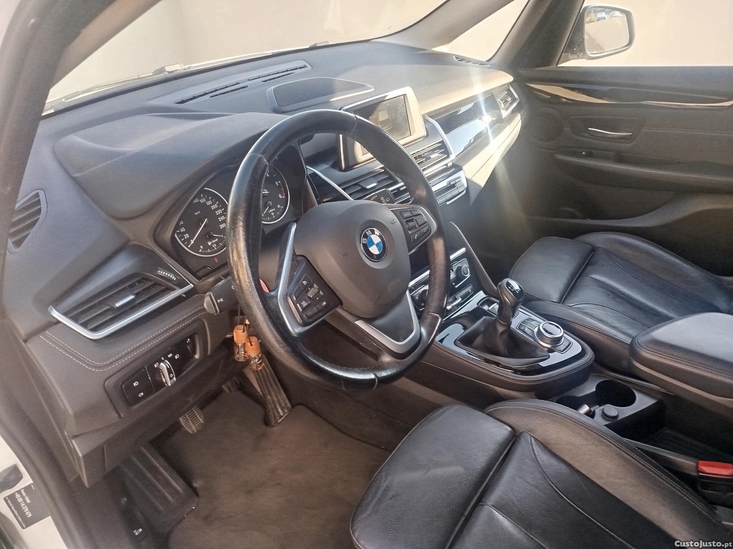 BMW 218 Active Tourer — fotografia 3