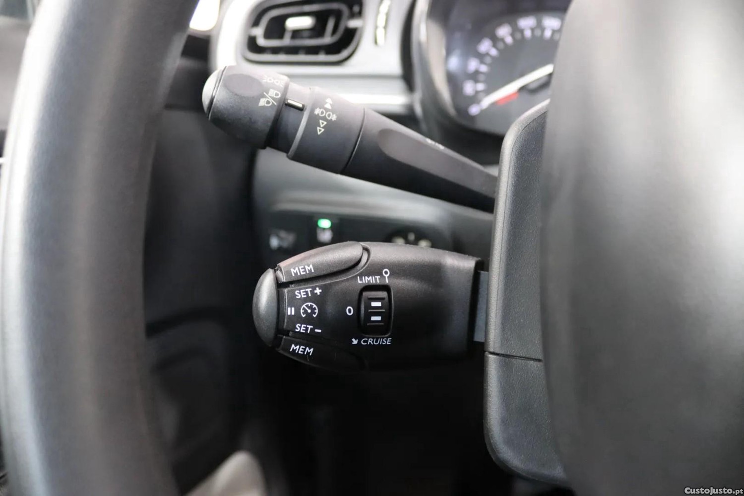 Citroën C3 1.2 PureTech Feel — fotografia 3