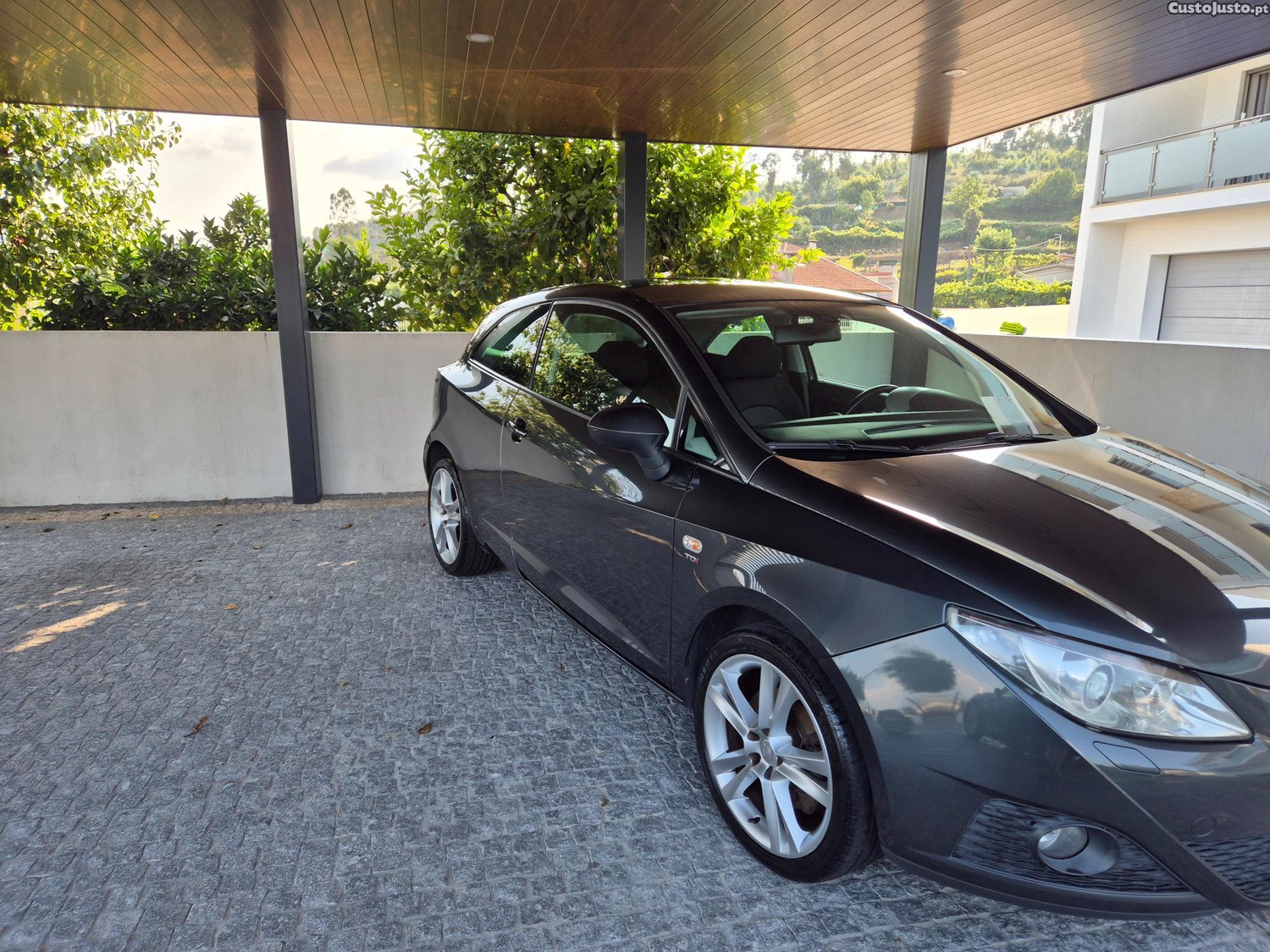 SEAT Ibiza 1.6 sport — fotografia 2
