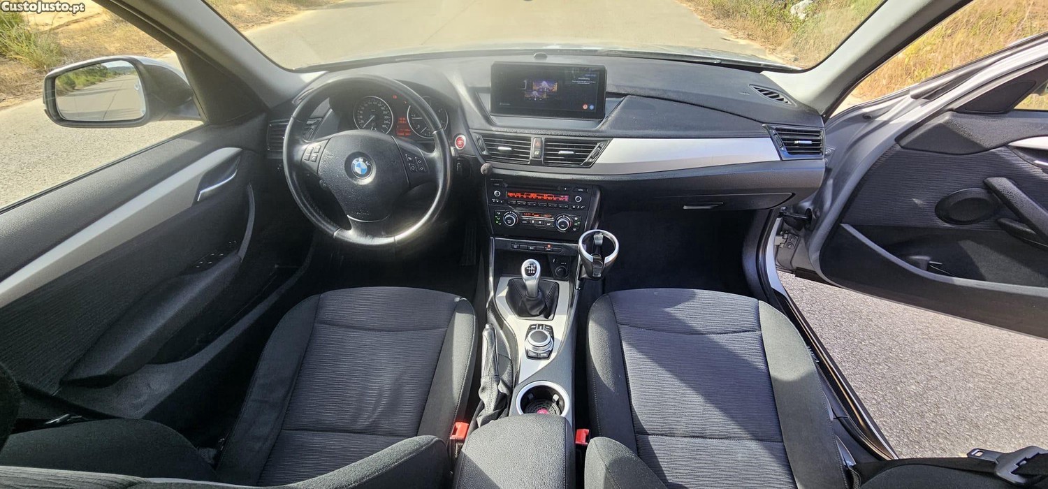 BMW X1 Sdrive 18D — fotografia 3