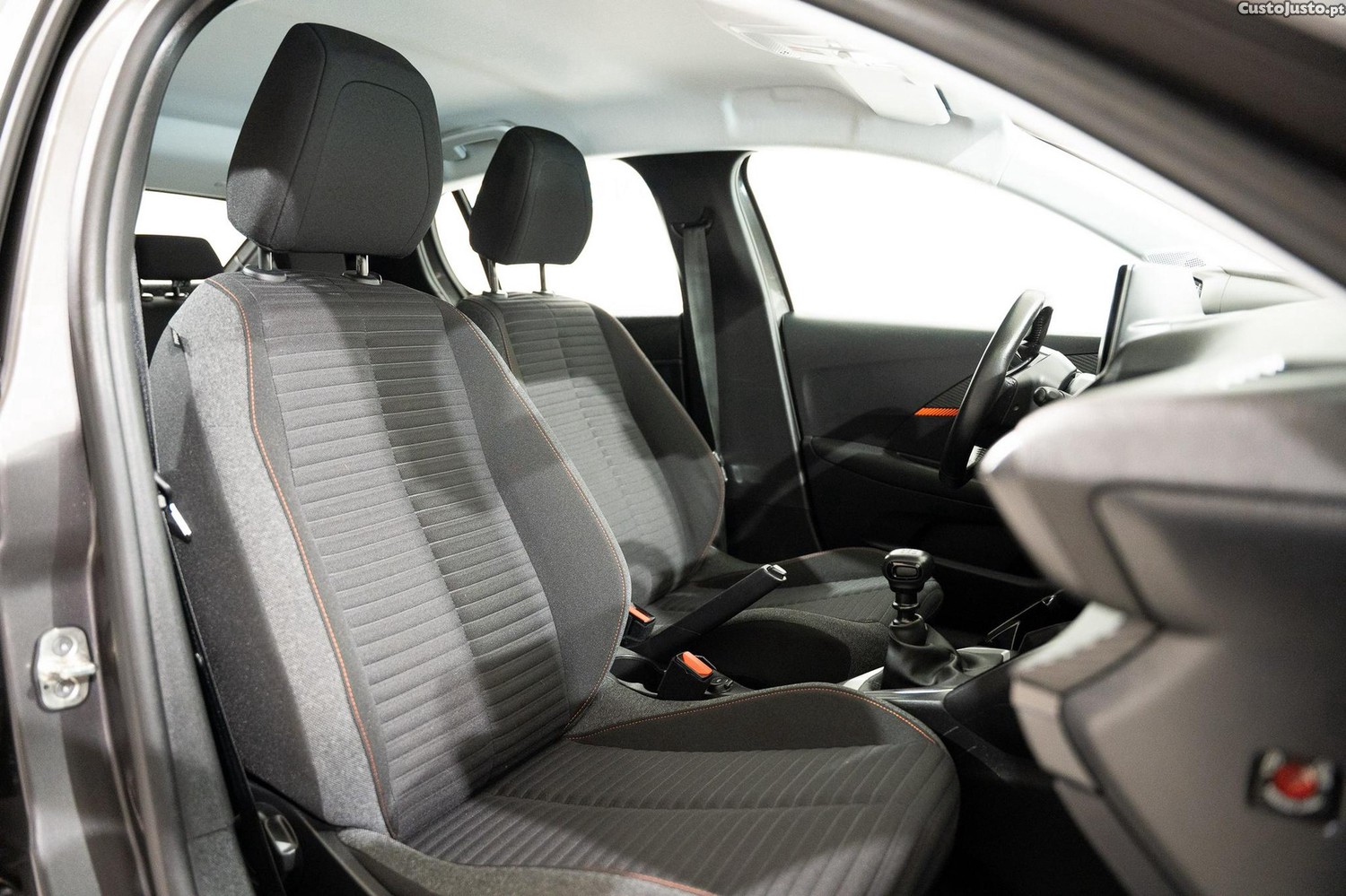 Peugeot 208 1.2 PureTech Active — fotografia 3