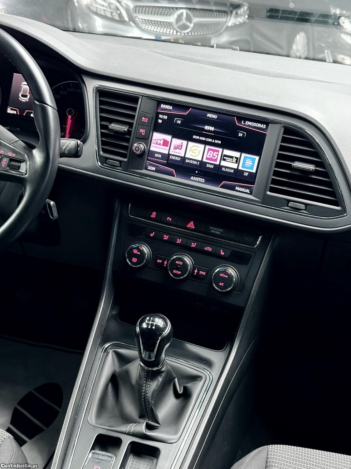 SEAT Leon 1.6 tdi — fotografia 5