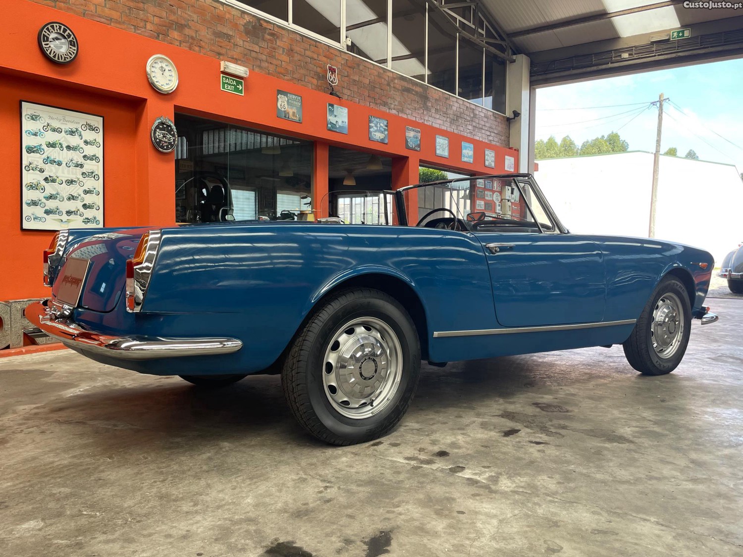 Alfa Romeo Spider 2600 touring — fotografia 6