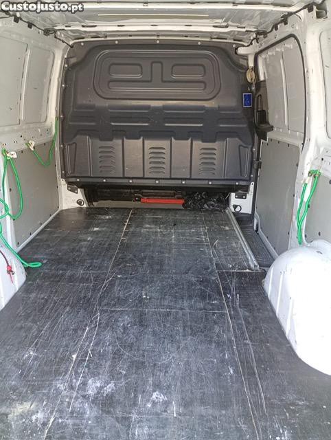 Mercedes-Benz Vito 111 CDI — fotografia 4