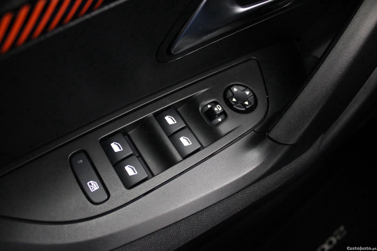 Peugeot 2008 1.5 BHDI ACTIVE — fotografia 9