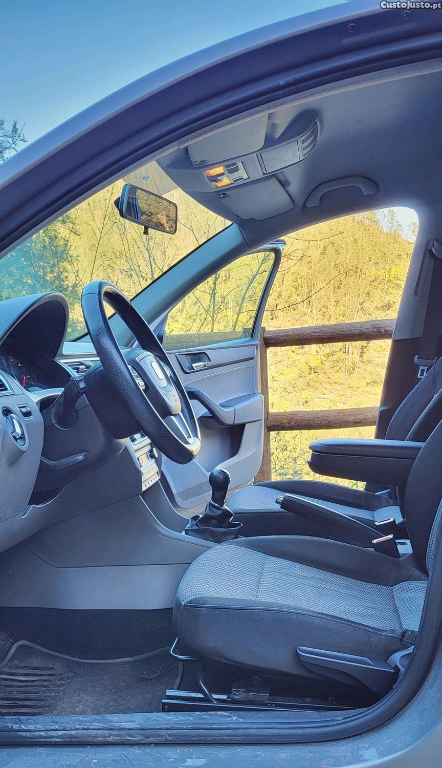 Seat Toledo 1.6 TDI — photo 4