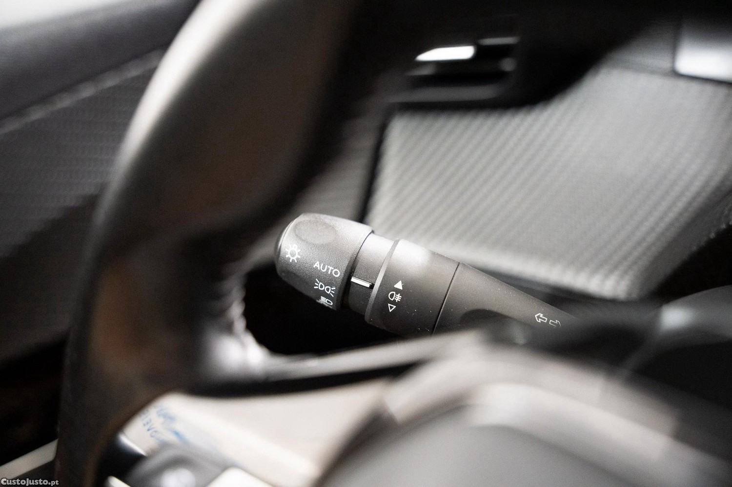 Peugeot 208 1.2 PureTech Active — fotografia 5