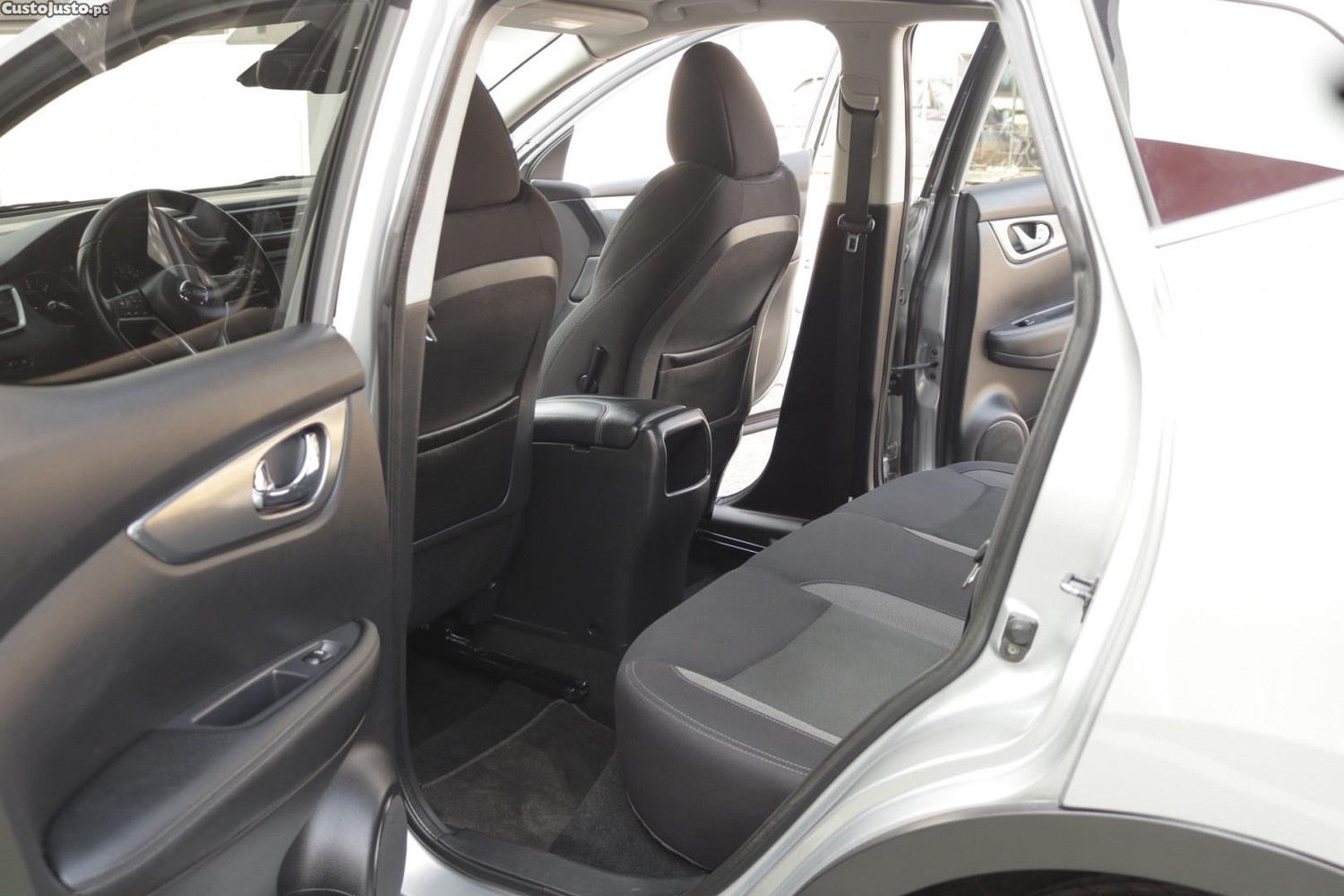 Nissan Qashqai 1.5 DCI N-Connecta 115cv — fotografia 35