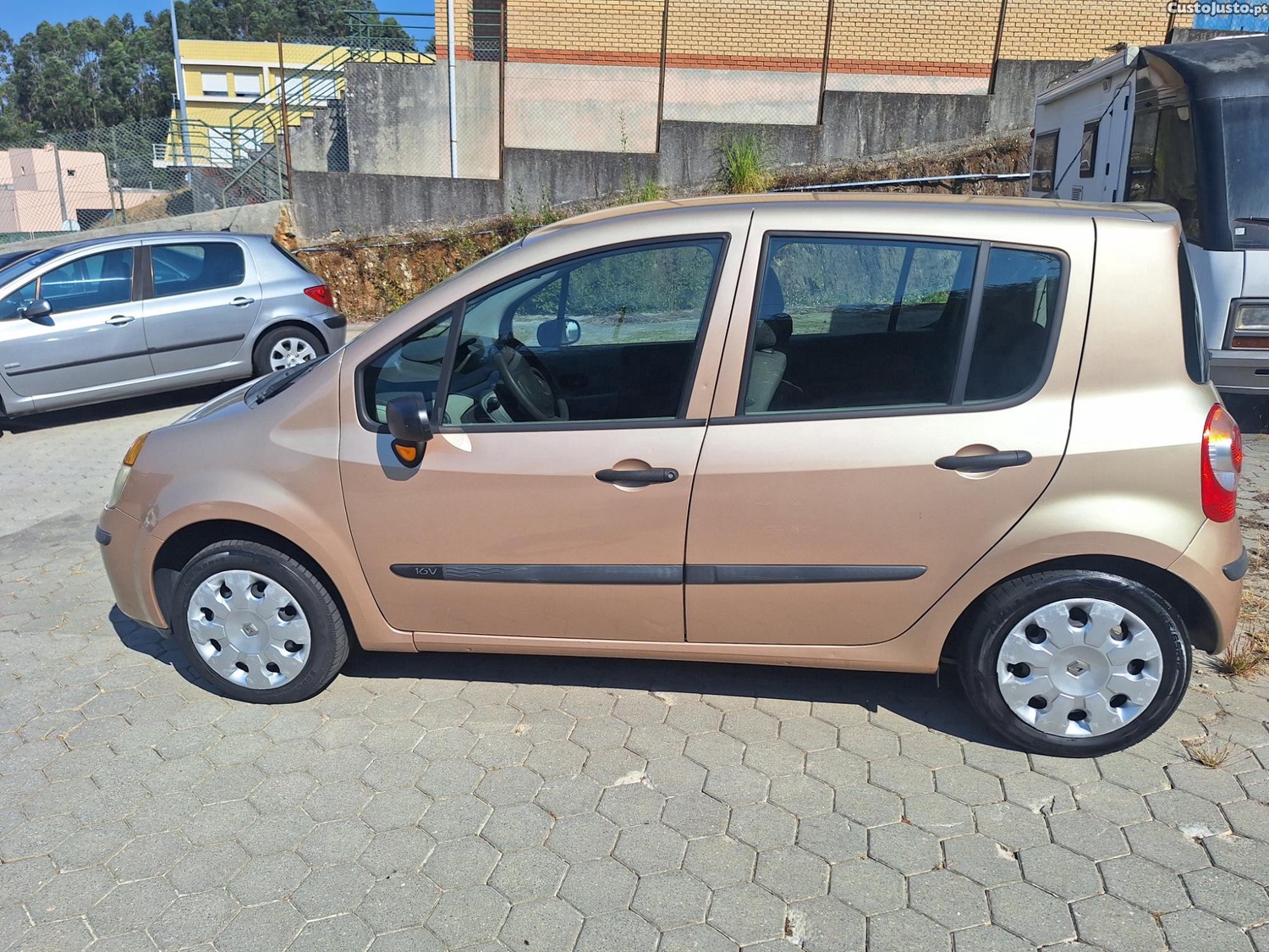 Renault Modus 1.2 16V confort — fotografia 8