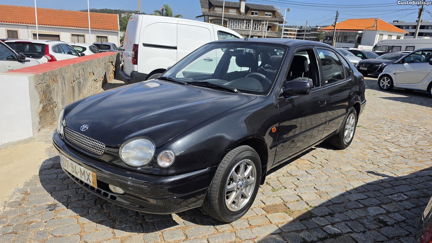Toyota Corolla 1.4 VVT-i Luna — fotografia 3