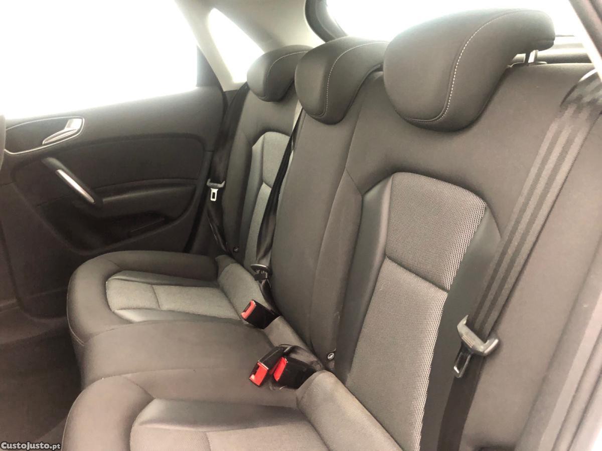 Audi A1 Sportback 1.0 TFSI ultra S tronicAmbition — fotografia 2