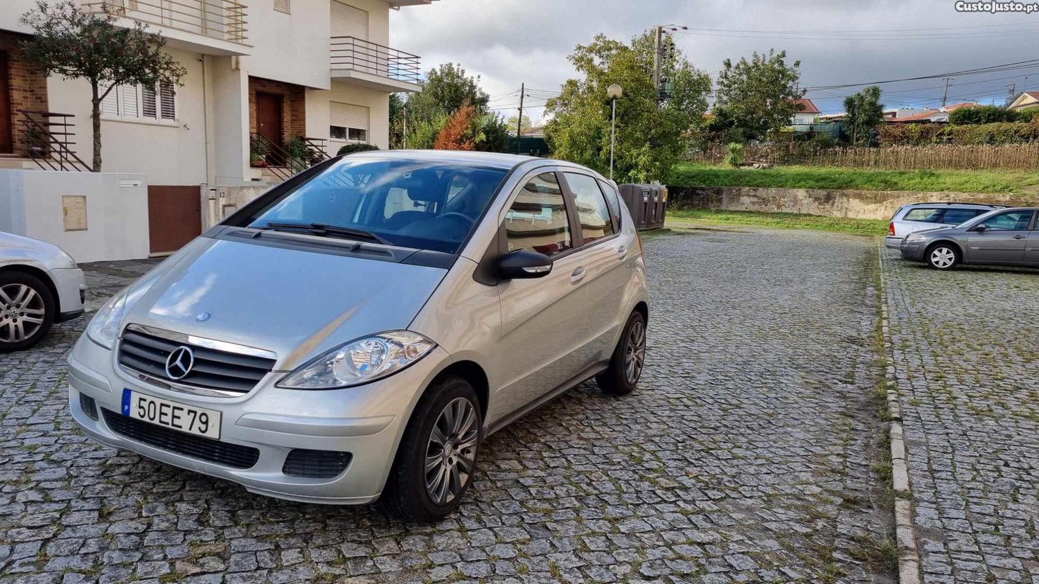 Mercedes-Benz A 150 Elegance muito novo — fotografia 16