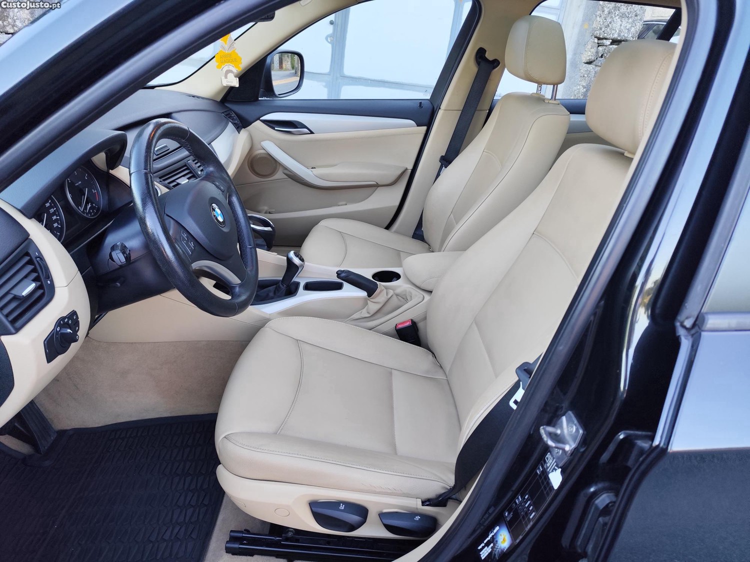 BMW X1 2.0 D S Drive — fotografia 4