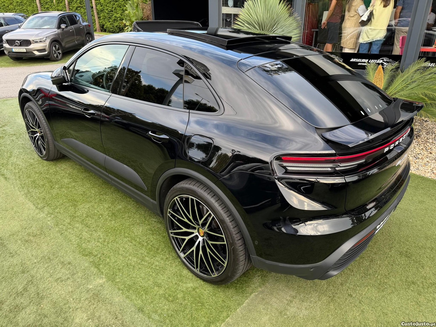 Porsche Macan Electric 4 — fotografia 14
