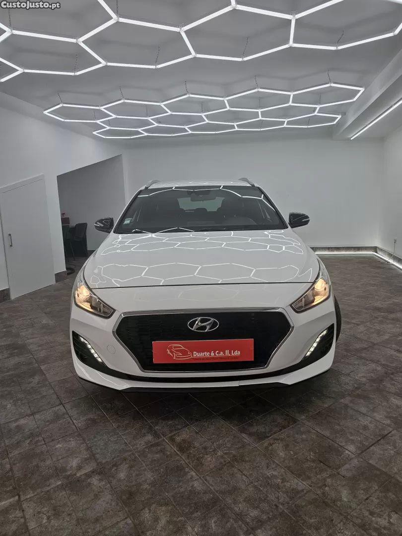 Hyundai Trajet 1.0 t-gdi comfort+navi — fotografia 4