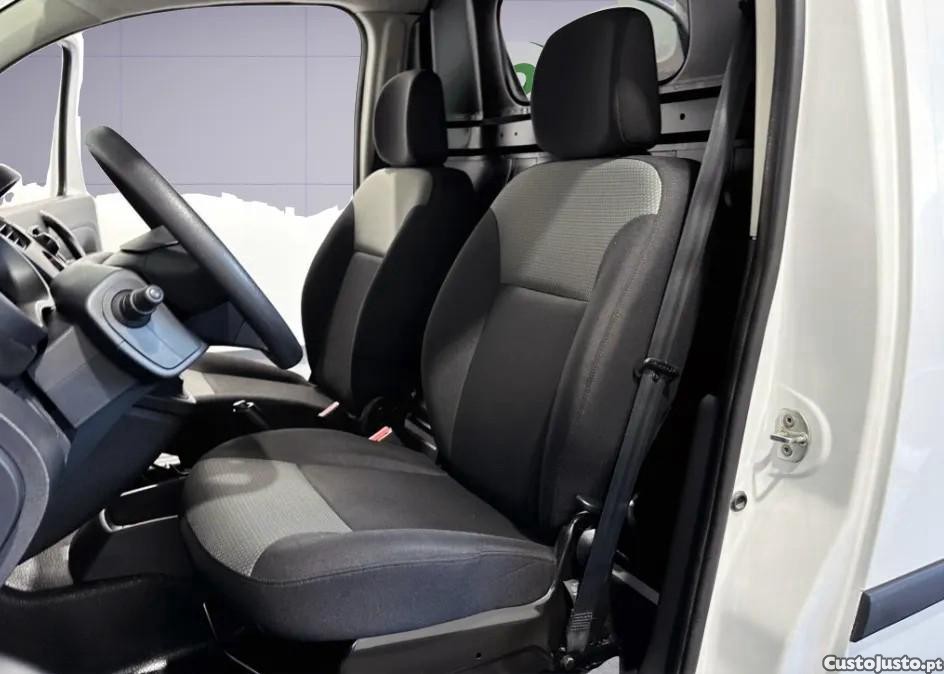 Renault Kangoo Z.E. — fotografia 5