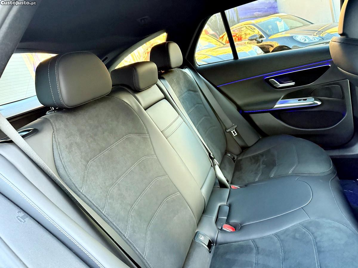 Mercedes-Benz E 300 AMG Package Plug-In Hybrid — fotografia 30
