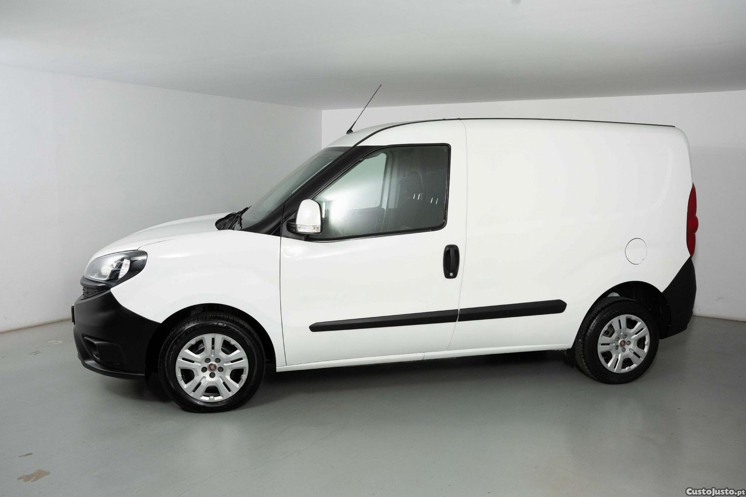 Fiat Doblo 1.3 Multijet — fotografia 8