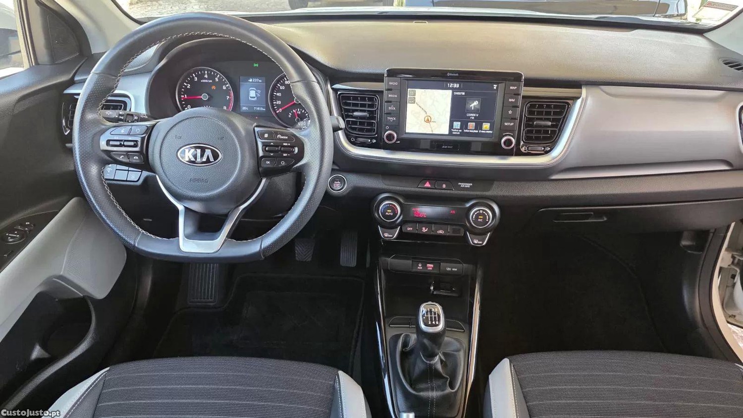 Kia Stonic 1.0 t-gdi - 120 cv — fotografia 8