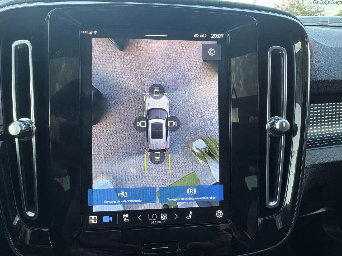 Volvo XC 40 P8 awd recharge rdesign — fotografia 21