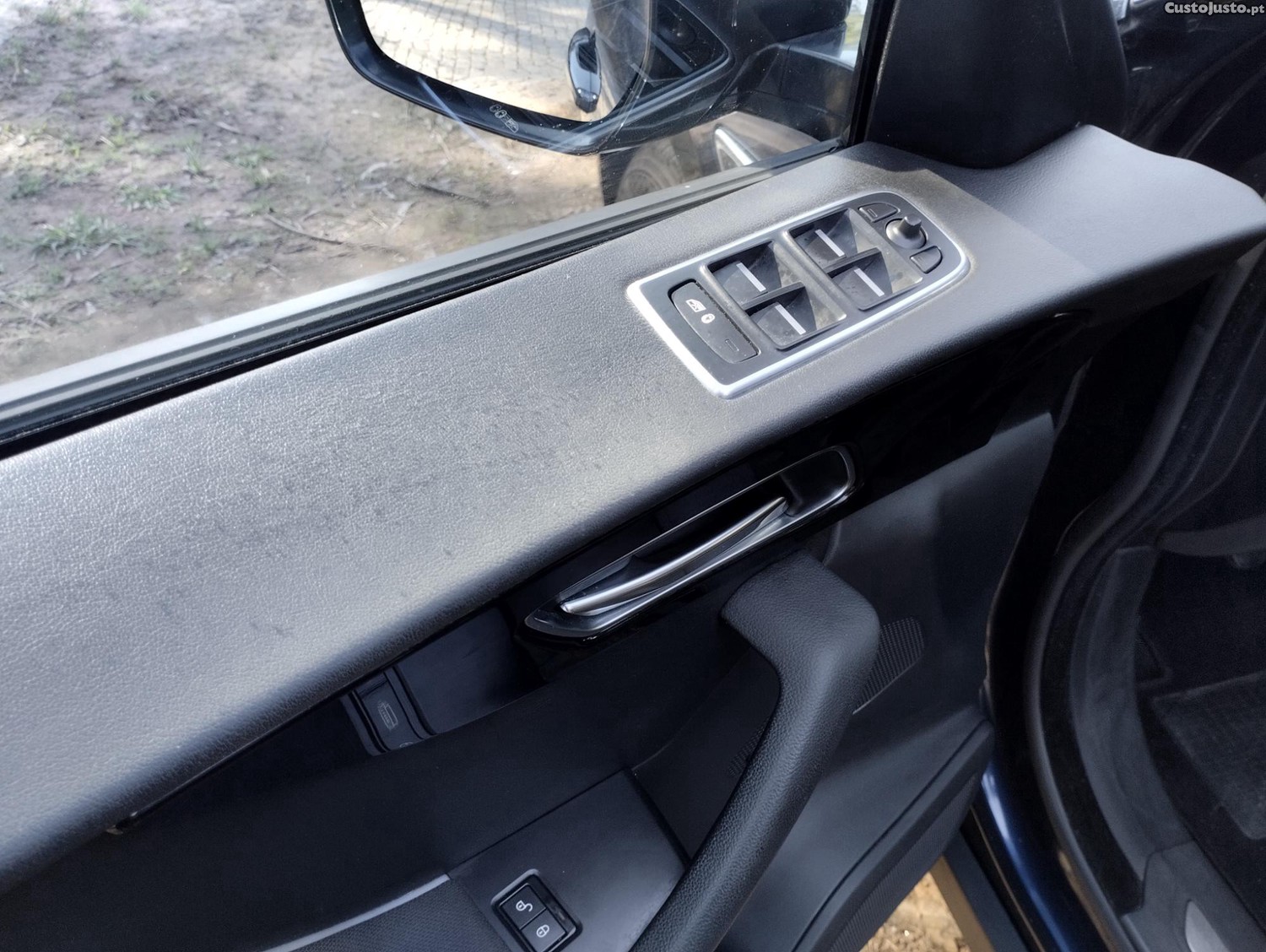 Jaguar F-Pace 2.0 i 4D Prestige - CX. Manual - GPS - Camara Marcha Tras - Classe 1 Portagens - DISTRIBUIÇAO NOVA — fotografia 15