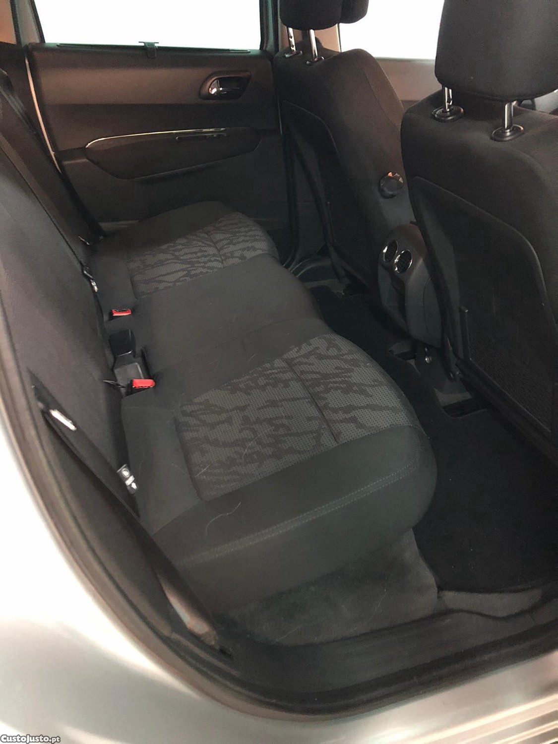 Peugeot 3008 1.6 HDi Allure — fotografia 6