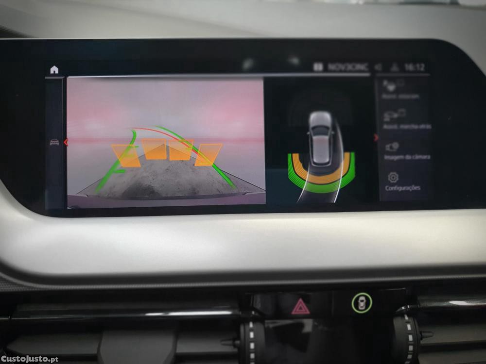BMW 116 d Advantage Auto — fotografia 4