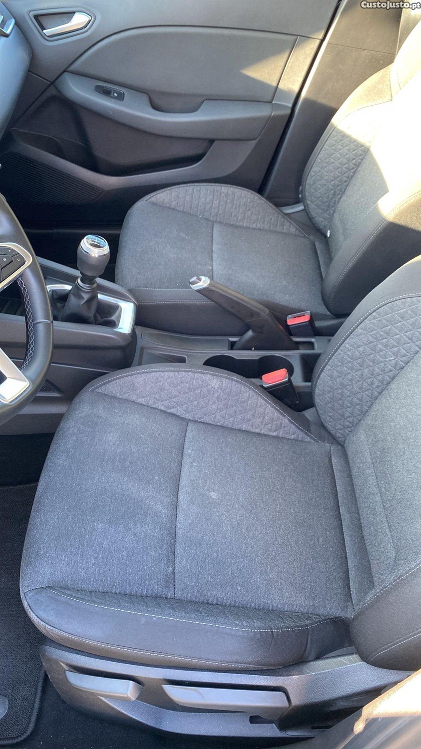 Renault Clio 1.0 TCe Intens — fotografia 6