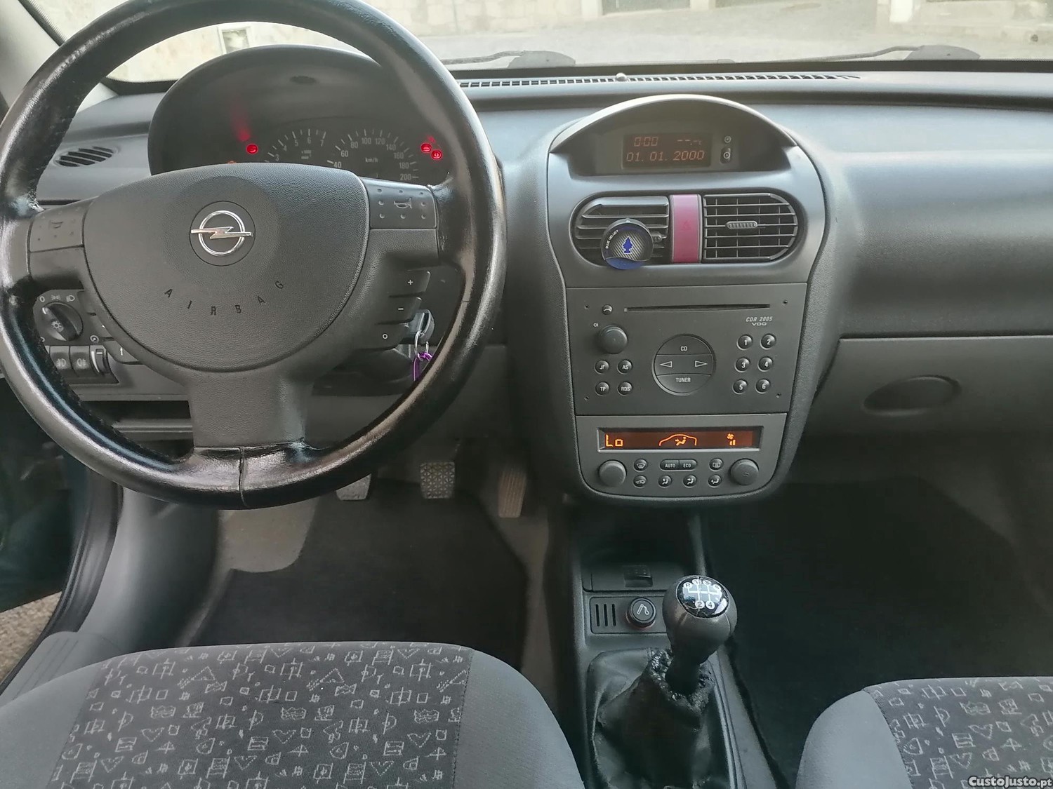 Opel Corsa 1.2i Elegance Ar condicionado — fotografia 8