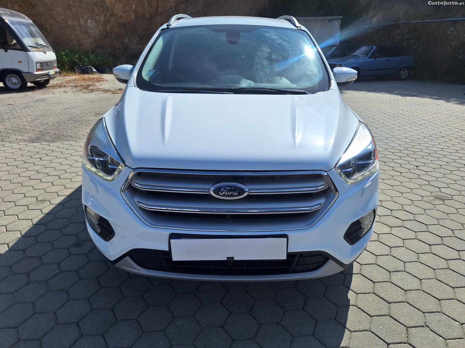 Ford Kuga 1.5 diesel 120cv — fotografia 16