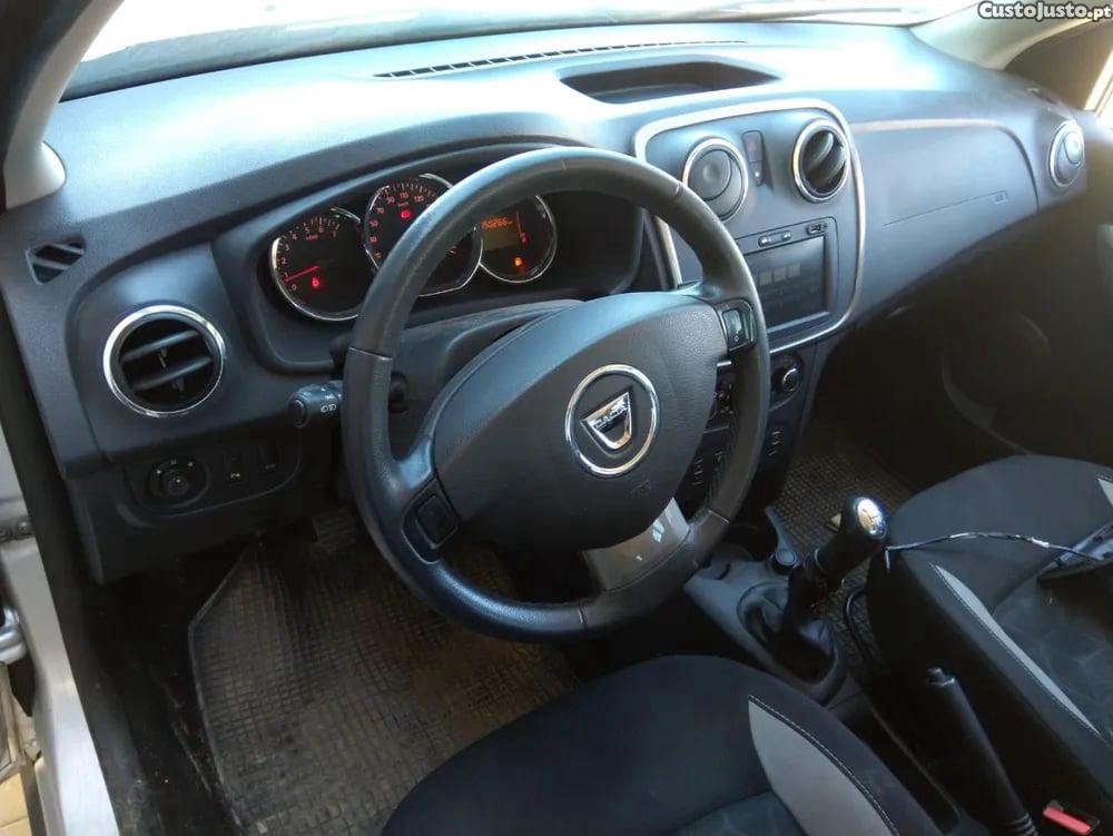 Dacia Sandero TCe 90 (B8M1, B8MA, B8AC) (66 kW / 90 cv) [10.2012 - ...] - 14 — photo 4