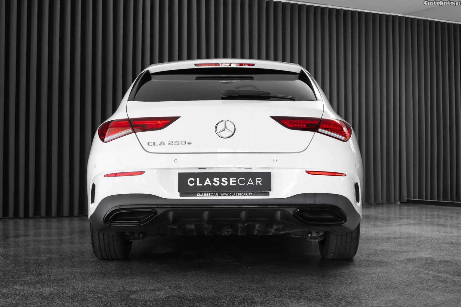 Mercedes-Benz CLA 250 e Shooting Brake AMG Line — fotografia 18