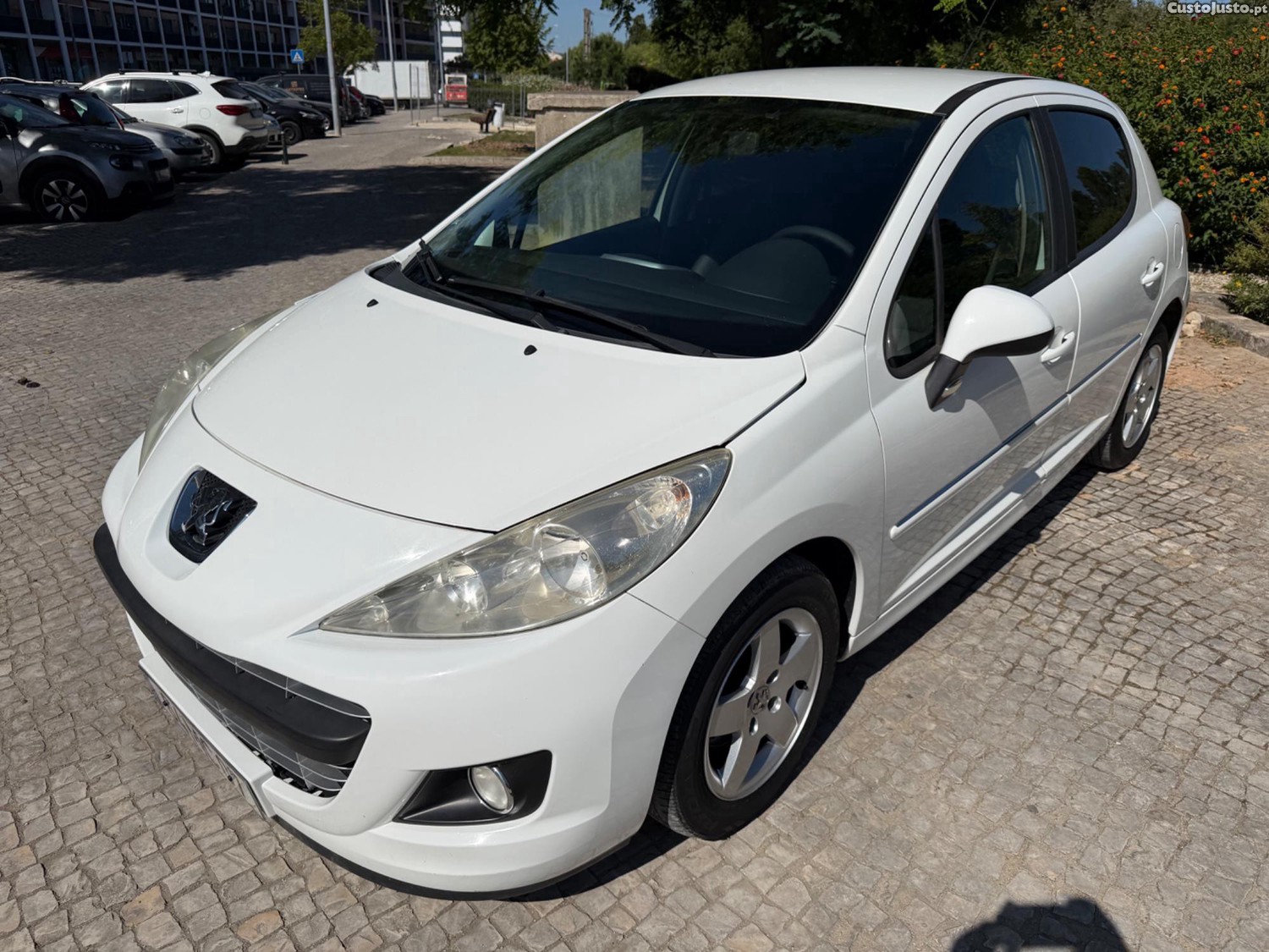 Peugeot 207 1.4 VTI Active — fotografia 14