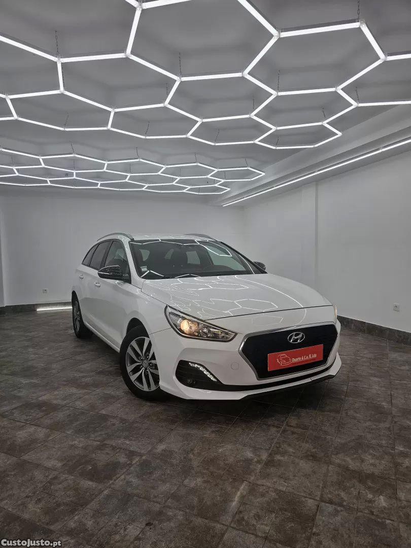 Hyundai Trajet 1.0 t-gdi comfort+navi — fotografia 5