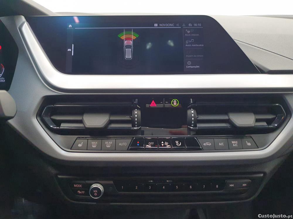 BMW 116 d Advantage Auto — fotografia 12
