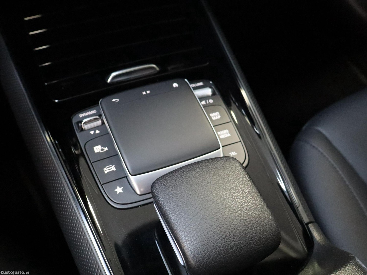 Mercedes-Benz GLA 250 e Style — fotografia 4