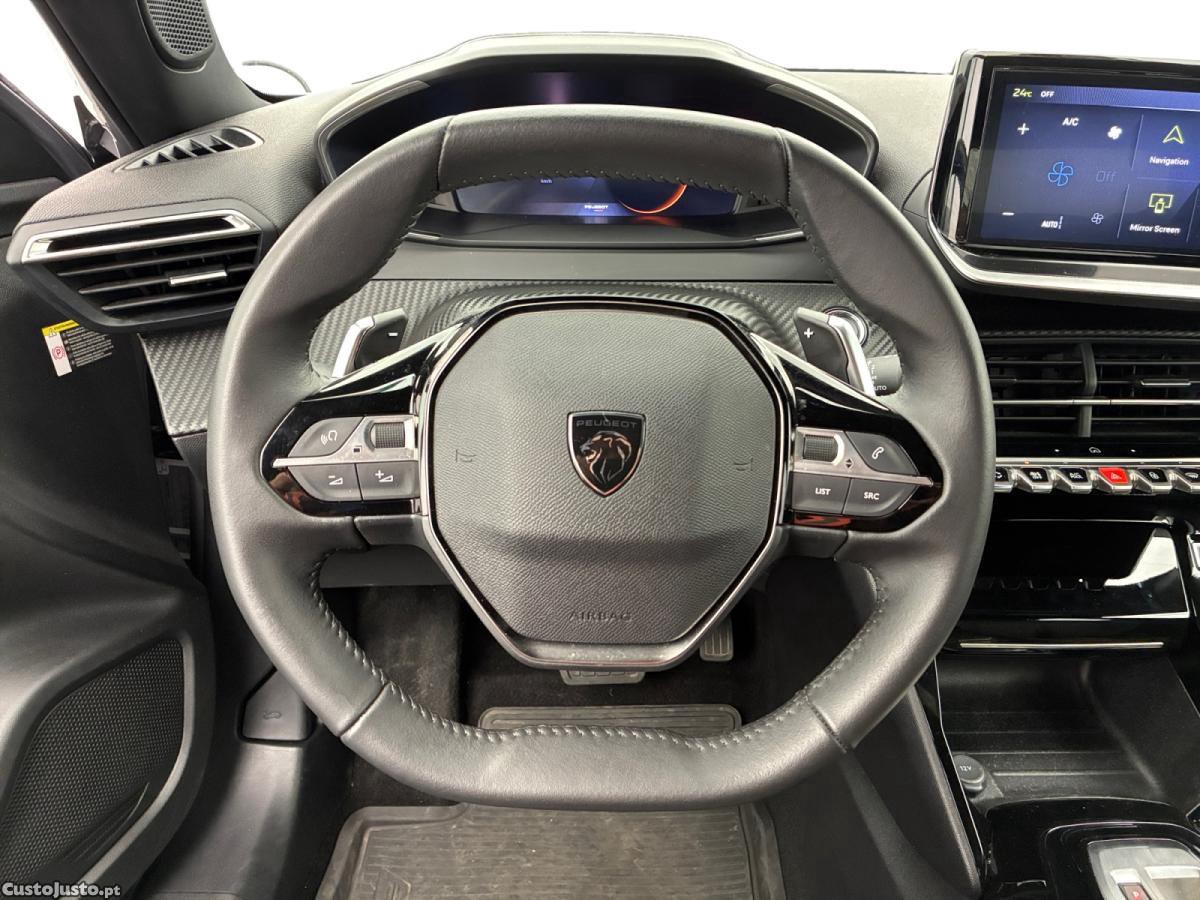 Peugeot 2008 Hybrid Allure e-DCS6 — fotografia 5