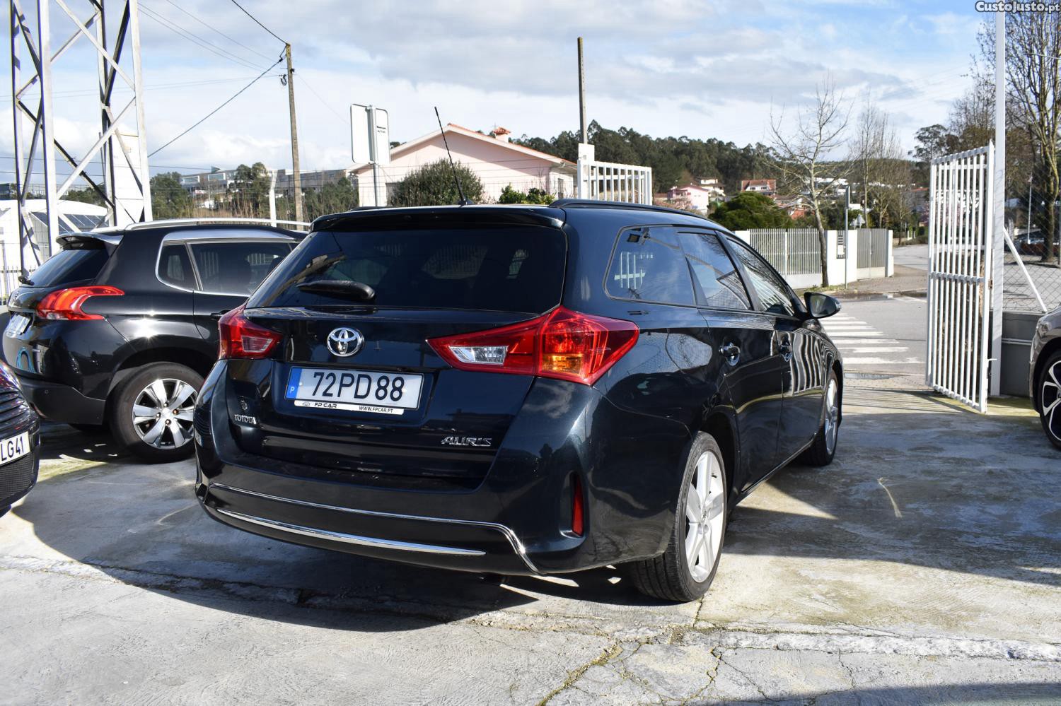 Toyota Auris 1.4 D-4D - 14 foto 3