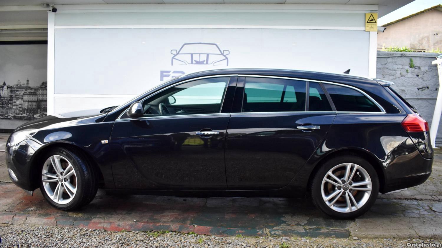 Opel Insignia Sport Tourer 2.0 CDT — fotografia 8