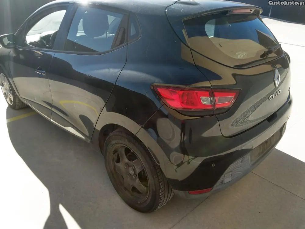 Renault Clio 1.5 dCi 90 (66 kW / 90 cv) [11.2012 - 08.2021] - 14 foto 4