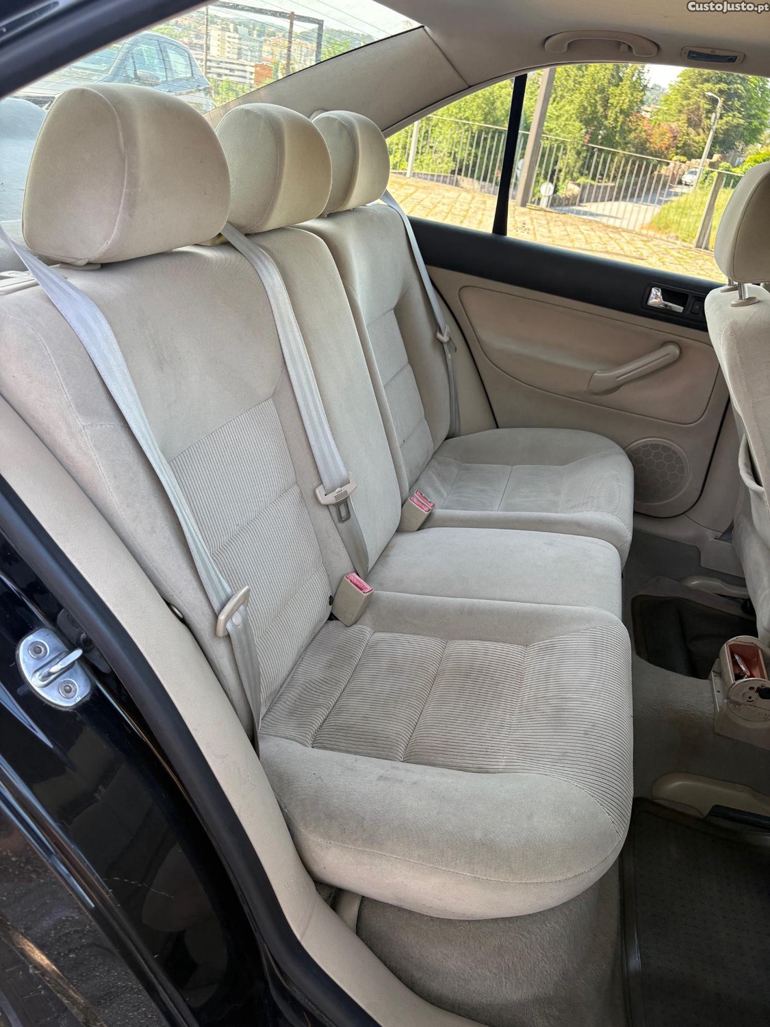 Volkswagen Jetta Automático 1.9 Tdi 90cv — fotografia 12