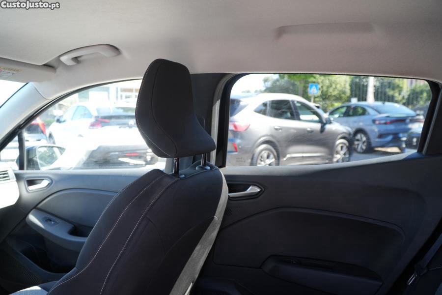 Renault Clio 1.0 TCe Evolution — fotografia 5