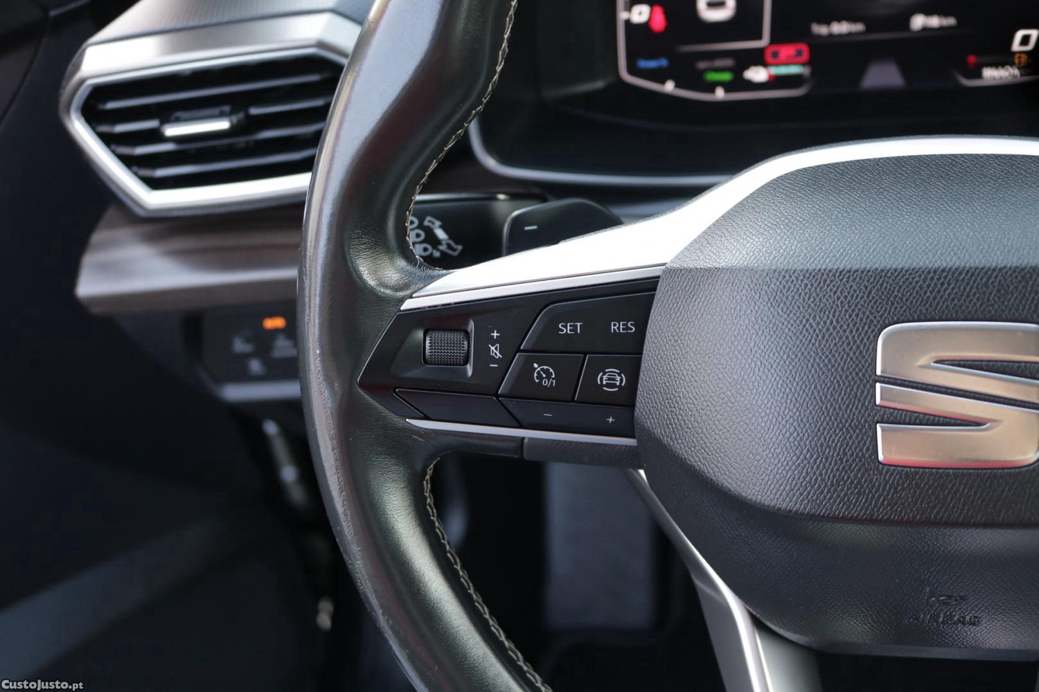 SEAT Leon 1.4 e-Hybrid Xcellence DSG 204cv — fotografia 27